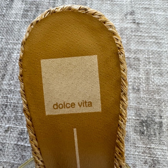 Dolce Vita Natie rattan straw block heel clear strap sandal tan size 8 - Picture 2 of 4